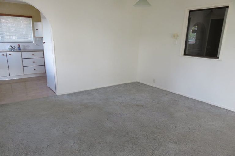 Photo of property in 1b Cairngorm Place, Highland Park, Auckland, 2010