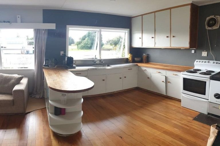 Photo of property in 6 Lake Crescent, Takaka, 7110