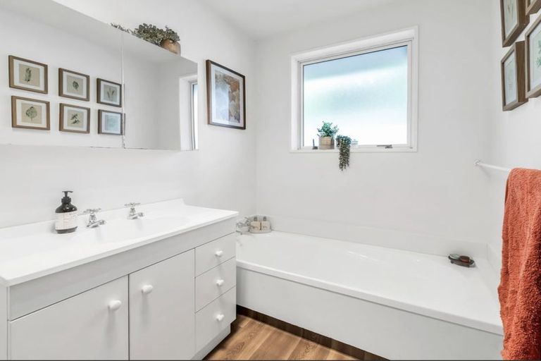 Photo of property in 3/11 Grove Road, Addington, Christchurch, 8024