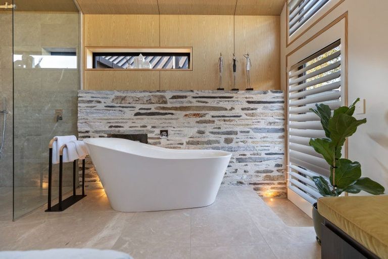 Photo of property in 39 Mcadam Drive, Jacks Point, Queenstown, 9371