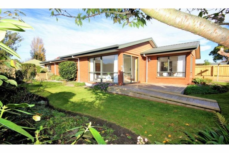 Photo of property in 2/39 Sparks Road, Hoon Hay, Christchurch, 8025