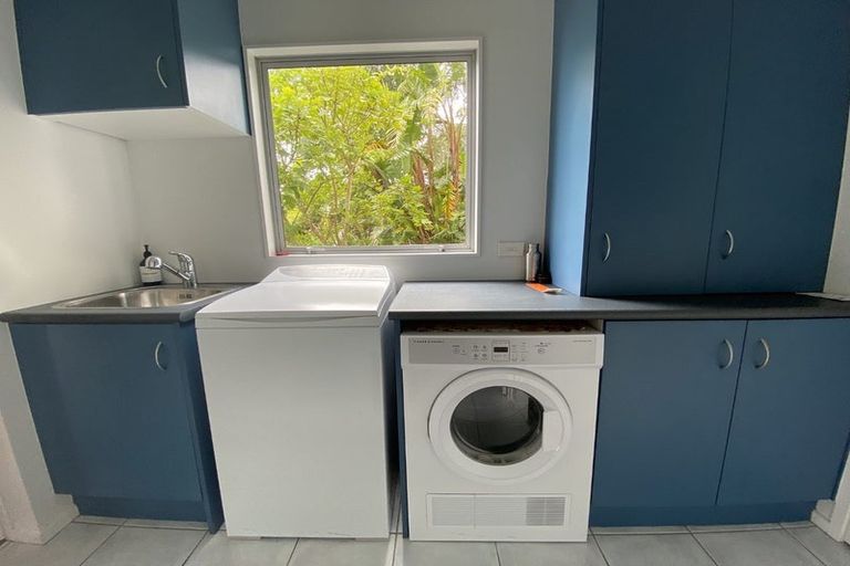 Photo of property in 51 Churchill Road, Murrays Bay, Auckland, 0630