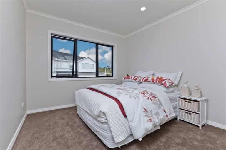 Photo of property in 49 Te Oneroa Way, Long Bay, Auckland, 0630