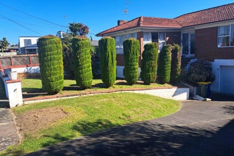 Photo of property in 82 Caribbean Drive, Unsworth Heights, Auckland, 0632