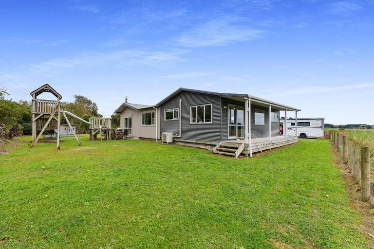 Photo of property in 78 Takapu Road, Manakau, Levin, 5573