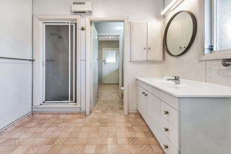 Photo of property in 8 Fatima Street, Redwood, Christchurch, 8051