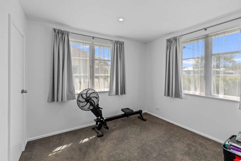 Photo of property in 51 Winchester Street, Levin, 5510