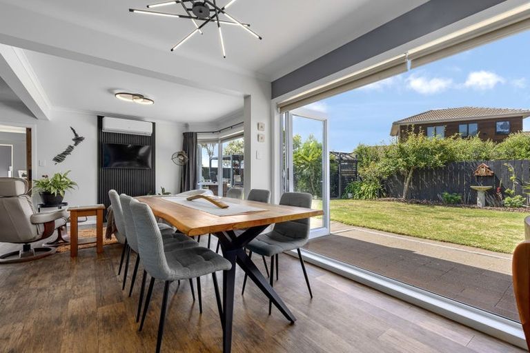 Photo of property in 4 Nuhaka Place, Paraparaumu Beach, Paraparaumu, 5032