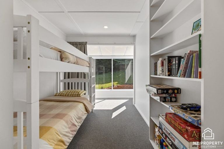 Photo of property in 24 Seaview Terrace, Kew, Dunedin, 9012