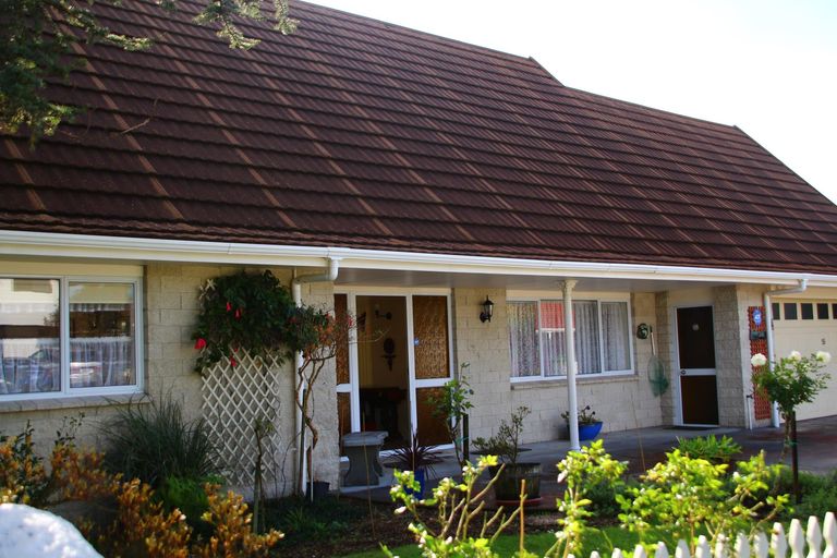 Photo of property in 55 Branch Road, Highlands Park, New Plymouth, 4312