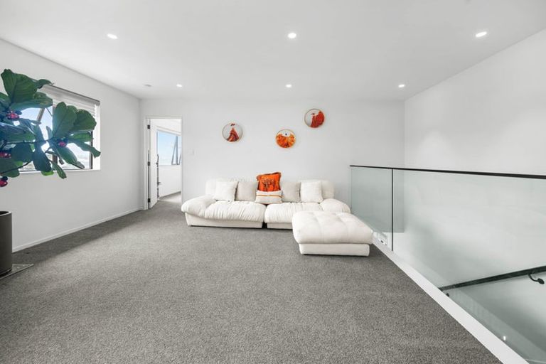 Photo of property in 6a Raeben Avenue, Hillcrest, Auckland, 0627