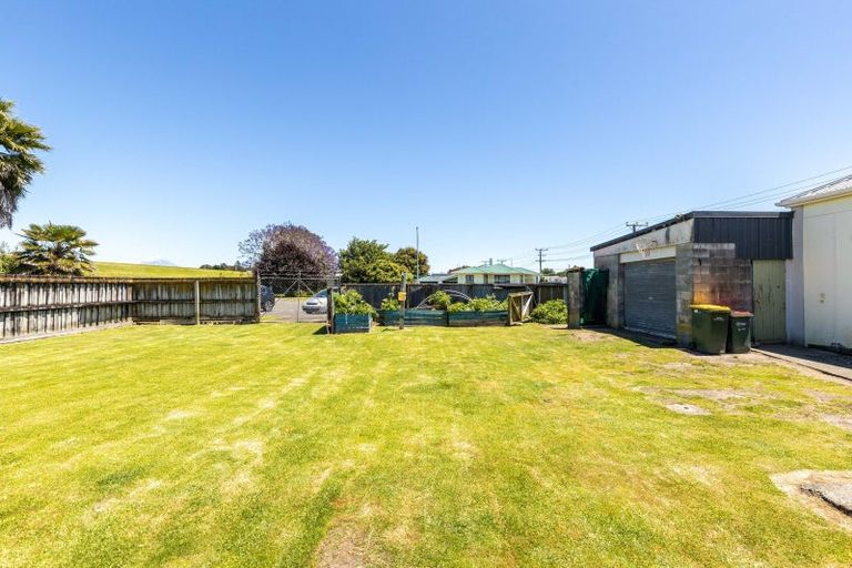 Photo of property in 9 Parris Street, Waitara, 4320