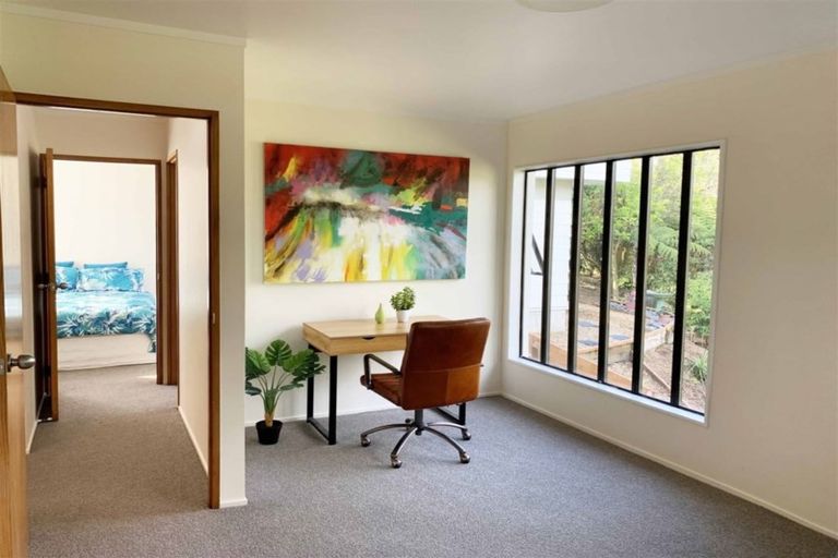 Photo of property in 2/26 Dudding Avenue, Northcote, Auckland, 0627