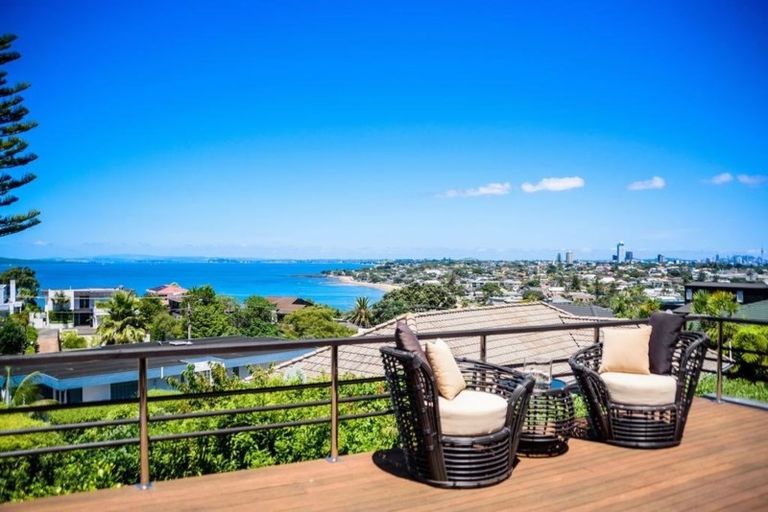 Photo of property in 1/2 Rahopara Street, Castor Bay, Auckland, 0620