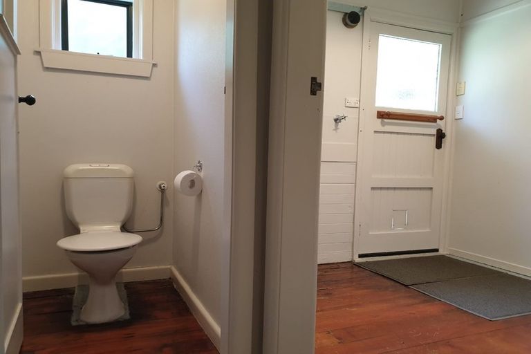 Photo of property in 96 Havelock Road, Havelock North, 4130