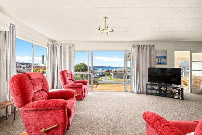 Photo of property in 17 Kawau View Road, Snells Beach, 0920