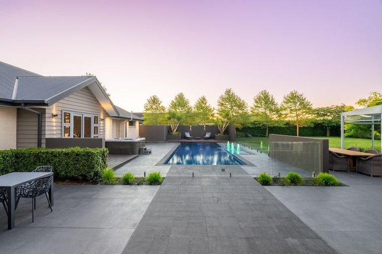 Photo of property in 25 Rossington Drive, West Melton, 7618