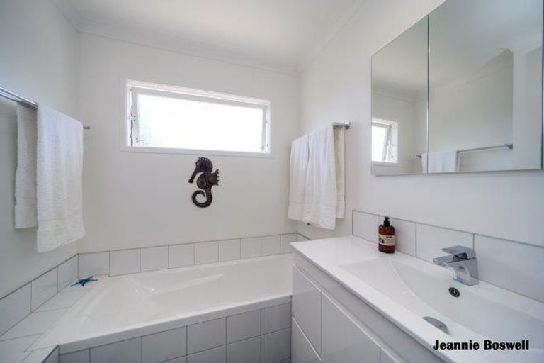 Photo of property in 84 Apollo Parade, Milson, Palmerston North, 4414