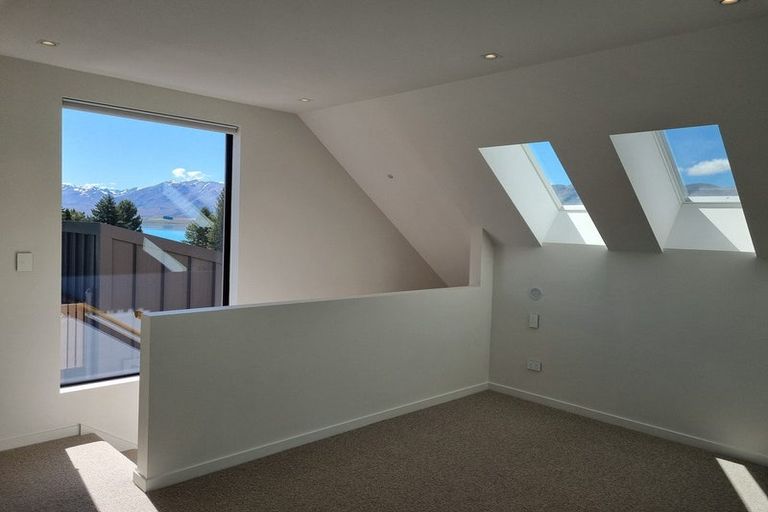Photo of property in 18 Station Bay Rise, Lake Tekapo, 7999