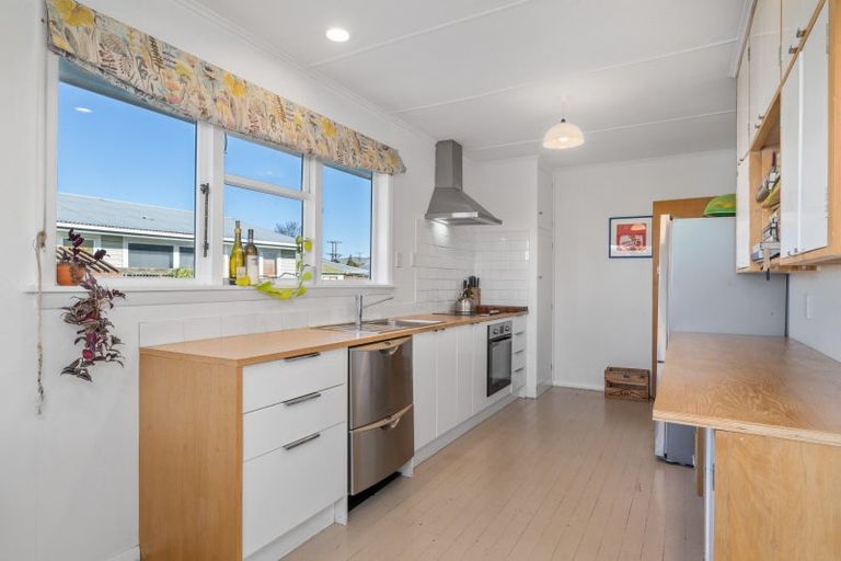 Photo of property in 35 Henderson Street, Riversdale, Blenheim, 7201