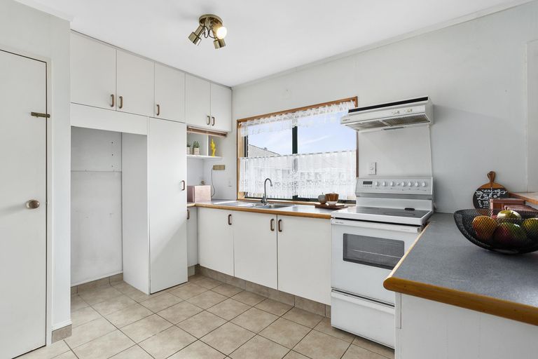 Photo of property in 2/4 Parker Avenue, New Lynn, Auckland, 0600