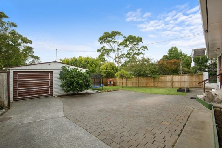 Photo of property in 24 Pooley Street, Pakuranga Heights, Auckland, 2010