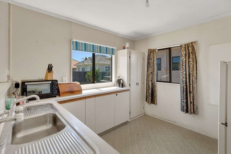 Photo of property in 27 Jackson Street, College Estate, Whanganui, 4500