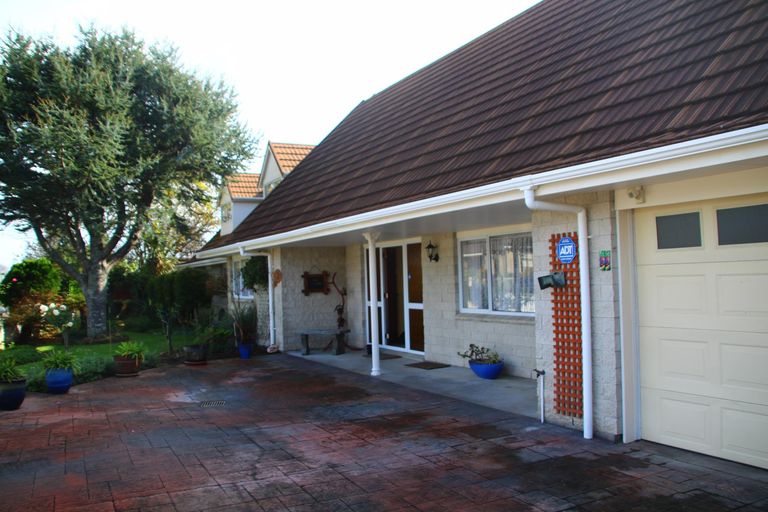 Photo of property in 55 Branch Road, Highlands Park, New Plymouth, 4312