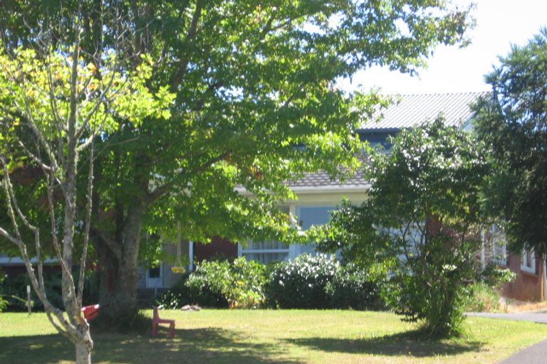 Photo of property in 6 Anakiwa Place, Milford, Auckland, 0620