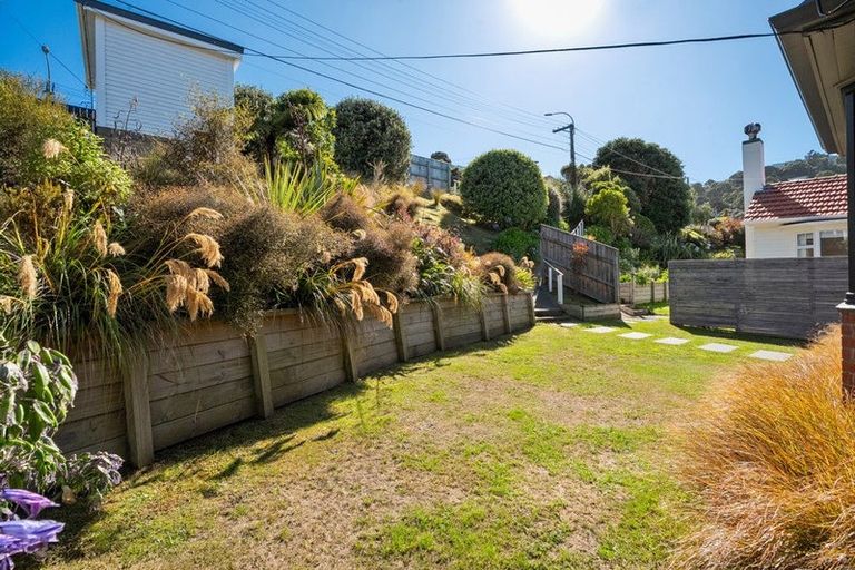 Photo of property in 544 Broadway, Strathmore Park, Wellington, 6022