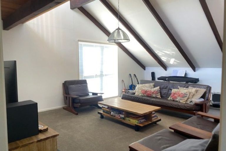 Photo of property in 50 Hattaway Avenue, Bucklands Beach, Auckland, 2012