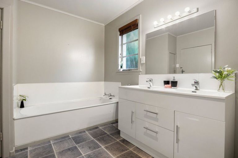 Photo of property in 32a Hinton Avenue, Forest Lake, Hamilton, 3200