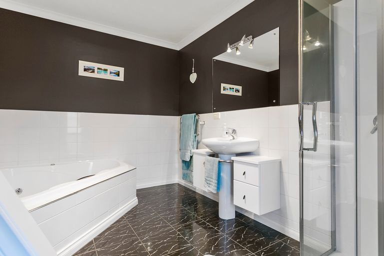 Photo of property in 10 Damio Place, Cambridge, 3434