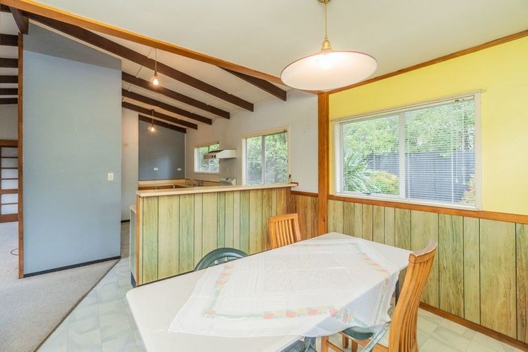 Photo of property in 1/107 Konini Road, Titirangi, Auckland, 0604