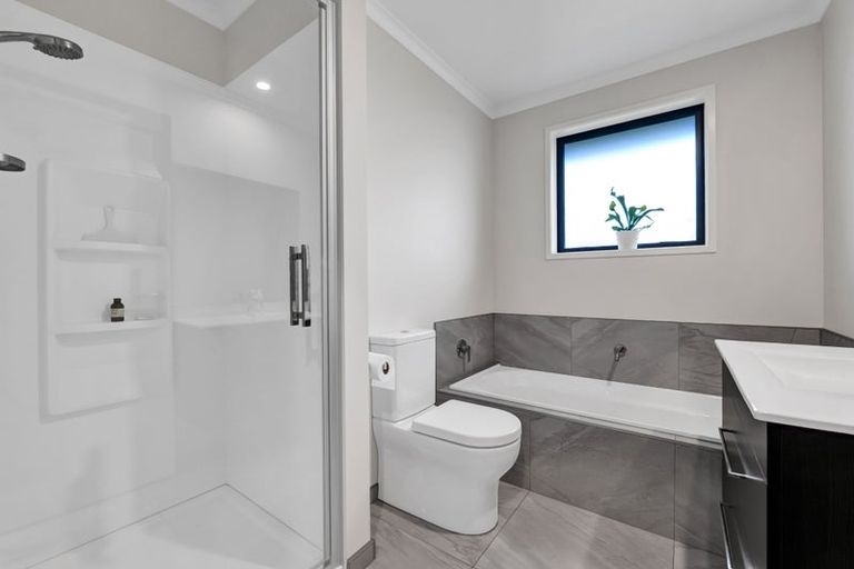 Photo of property in 9 Piharau Crescent, Hurdon, New Plymouth, 4310