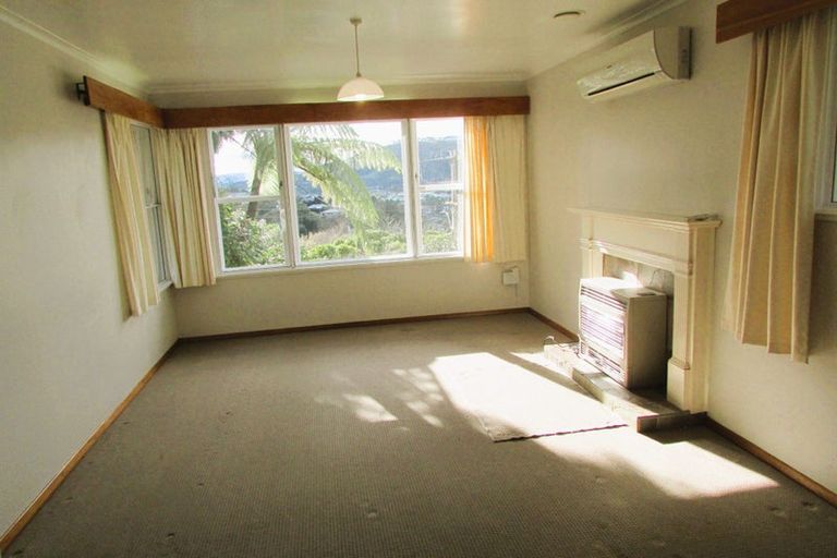 Photo of property in 22 Chester Road, Tawa, Wellington, 5028