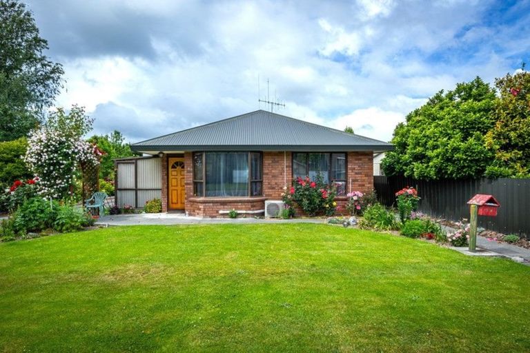 Photo of property in 19 Jollie Street, Geraldine, 7930