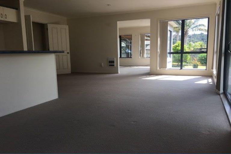 Photo of property in 7 Kinleith Way, Albany, Auckland, 0632