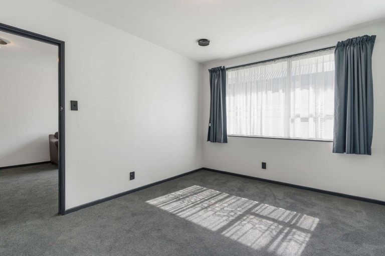 Photo of property in 2/42 Mathesons Road, Phillipstown, Christchurch, 8011