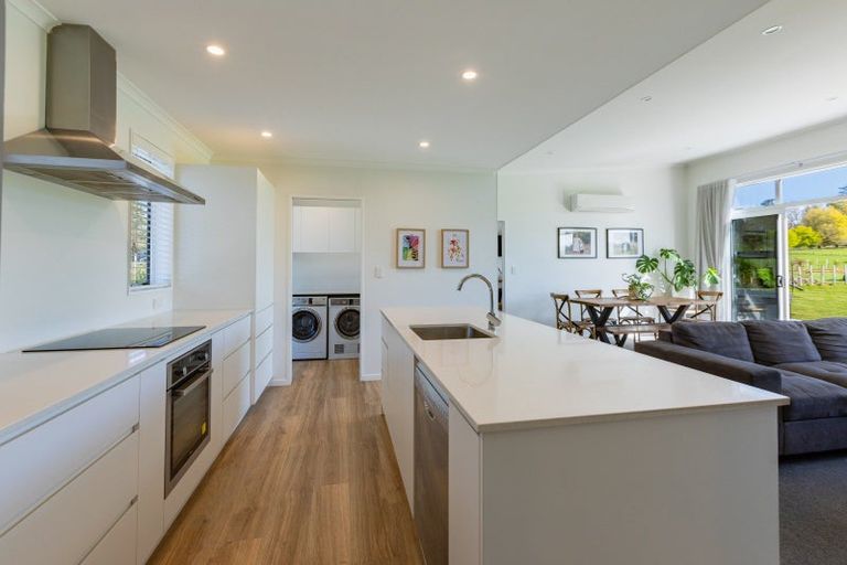 Photo of property in 100 Lindsay Road, Waipukurau, 4283