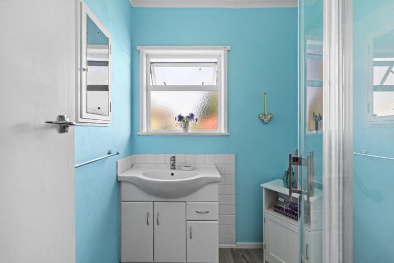 Photo of property in 5 Tasman Street, Havelock North, 4130