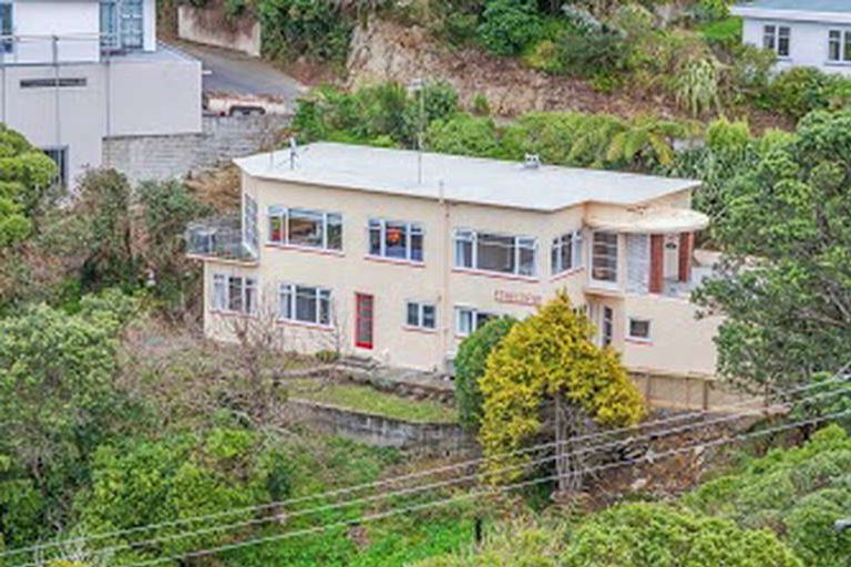 Photo of property in 57 Maungaraki Road, Korokoro, Lower Hutt, 5012