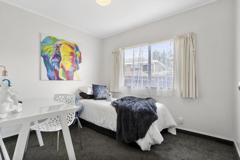 Photo of property in 2/4 Parker Avenue, New Lynn, Auckland, 0600