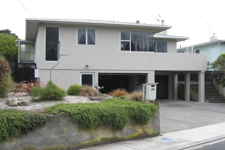 Photo of property in 44 Awanui Street, Merrilands, New Plymouth, 4312