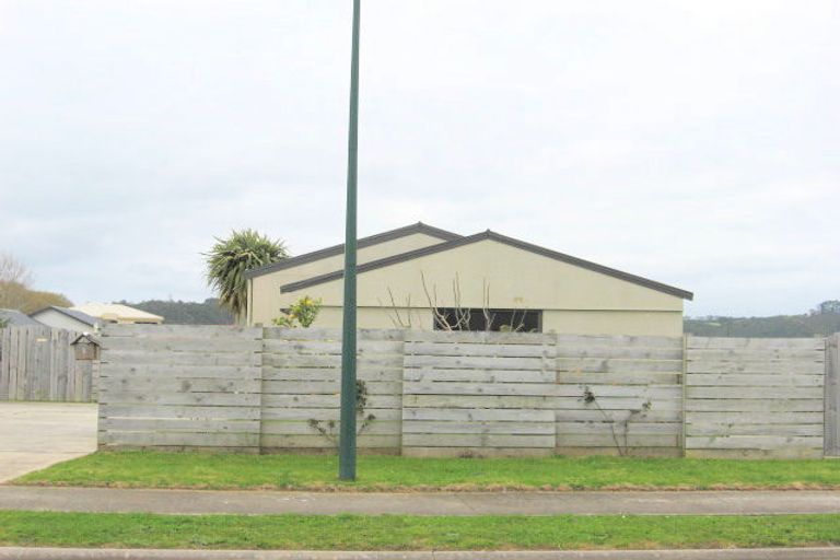 Photo of property in 8 Jacaranda Drive, Whitianga, 3510