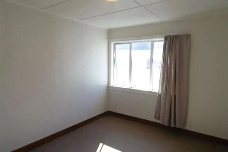 Photo of property in 27 Bulteel Street, New Plymouth, 4310