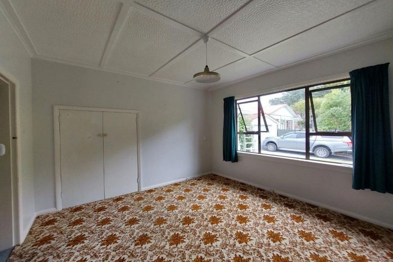 Photo of property in 13 Stoke Street, Westown, New Plymouth, 4310