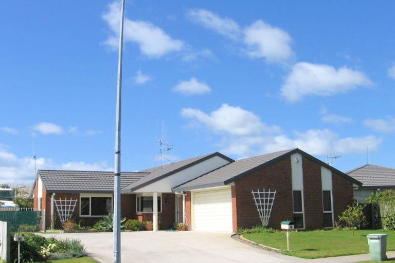 Photo of property in 37 Luculia Drive, Mount Maunganui, 3116