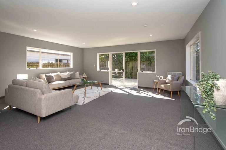 Photo of property in 2/232 Centaurus Road, Saint Martins, Christchurch, 8022