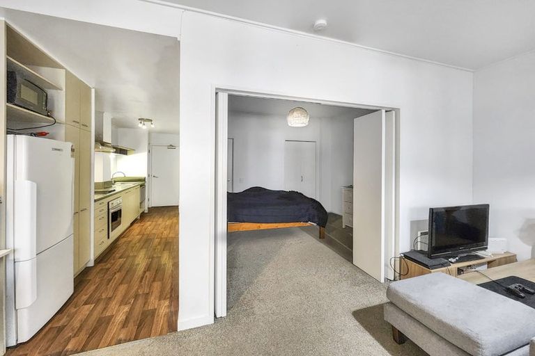 Photo of property in Dixonlane Apartments, 8/7 Feltex Lane, Te Aro, Wellington, 6011